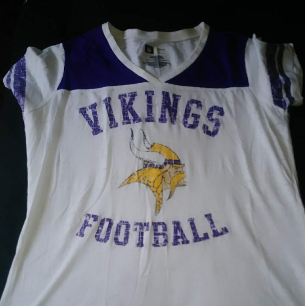 Women's xl Vikings shirt